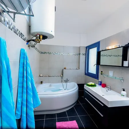 Apartment Trapezaki Seaview *