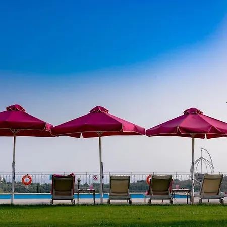 Trapezaki Seaview Мусата